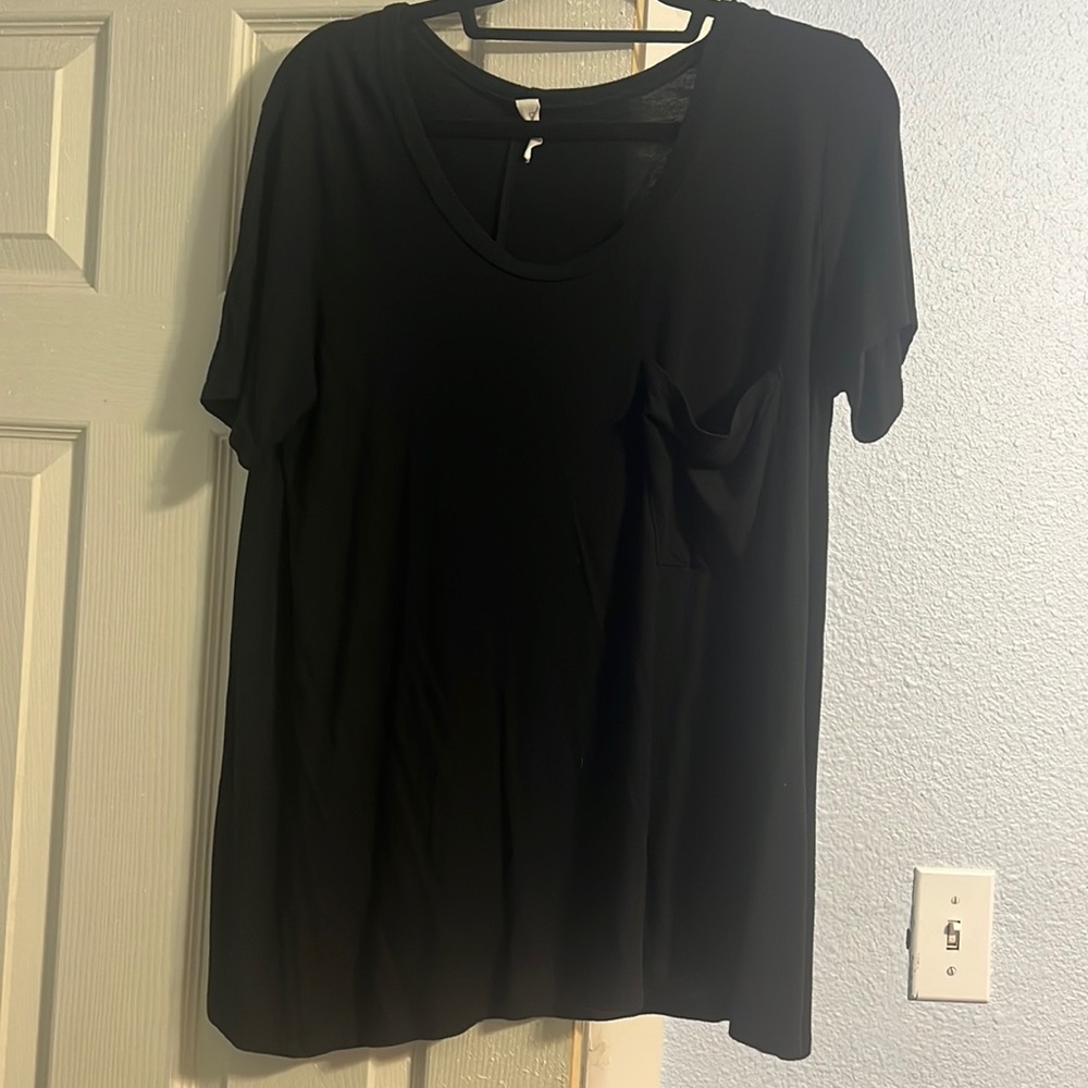 Basic black tee